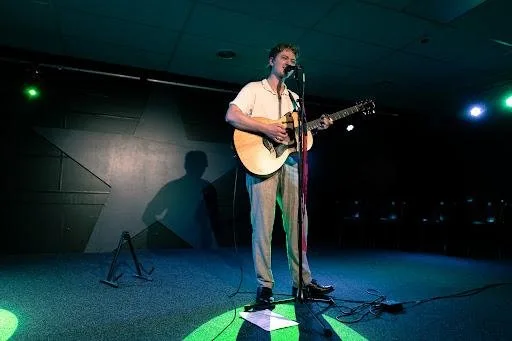 Justin Ripassa live op een bruiloft